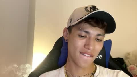 Snapshot of daxonreyy_ chatting on 03.06.26 Daxon online show from 03.06.26