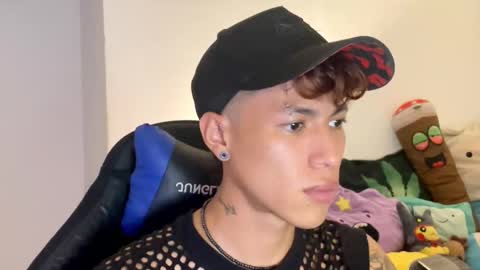 Snapshot of daxonreyy_ chatting on 03.11.26 Daxon online show from 03.11.26