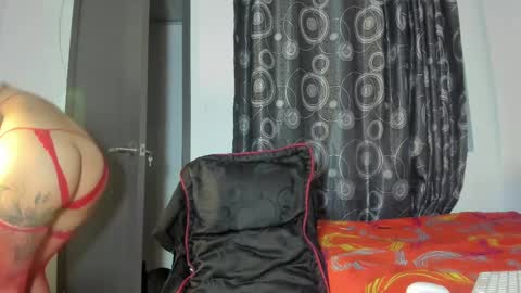 Snapshot of dayan_foxx chatting on 02.15.25 Dayan foxx online show from 02.15.25