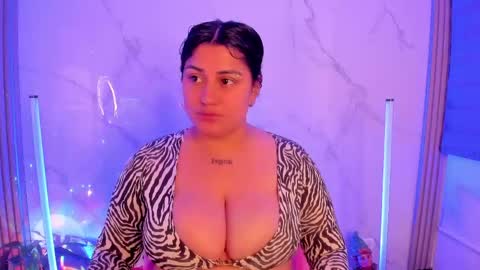 Snapshot of dayan_silva_ chatting on 05.24.26 DAYAN online show from 05.24.26