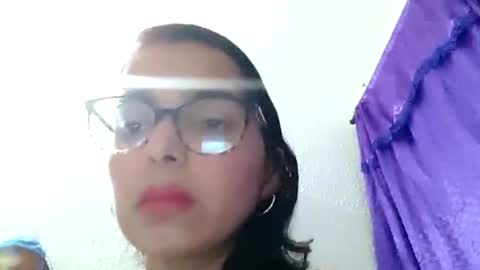 Snapshot of dayana_cruz chatting on 11.19.25 dayana_cruz online show from 11.19.25