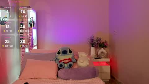 Dayana Hill online show from 07.19.26