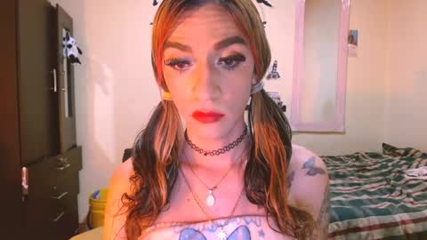 dayanna_01_ online show from 04.19.26