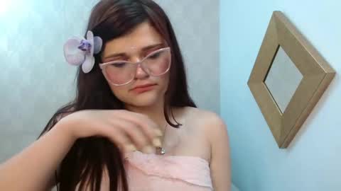 Snapshot of dayis_butera chatting on 10.22.25 Dayanna online show from 10.22.25