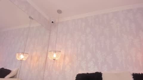 DAYRA ANGELS online show from 11.13.25