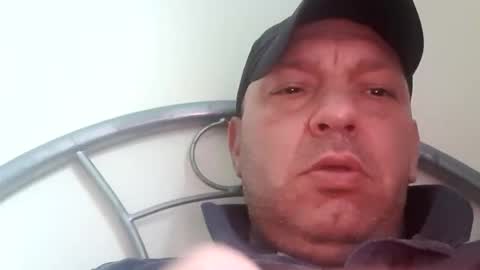 Snapshot of dazzaboxer chatting on 09.22.25 dazzaboxer online show from 09.22.25