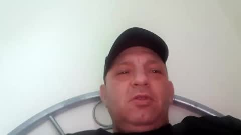 Snapshot of dazzaboxer chatting on 10.03.25 dazzaboxer online show from 10.03.25