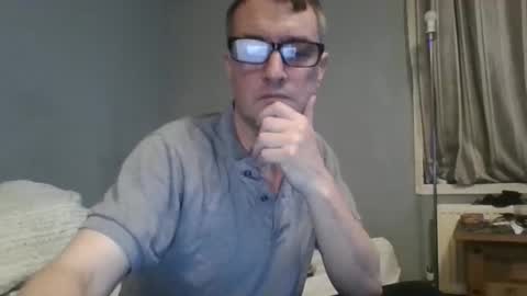 Snapshot of dazzill chatting on 02.06.26 Dazzill online show from 02.06.26