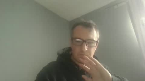 Snapshot of dazzill chatting on 02.17.26 Dazzill online show from 02.17.26