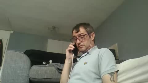 Snapshot of dazzill chatting on 04.12.26 Dazzill online show from 04.12.26