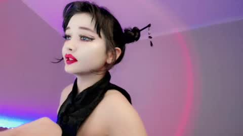 Natsumi online show from 10.19.25