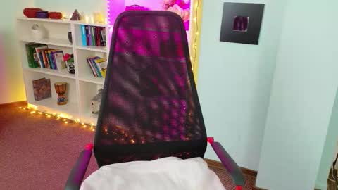 Snapshot of dd__shari chatting on 01.13.26 Shari online show from 01.13.26