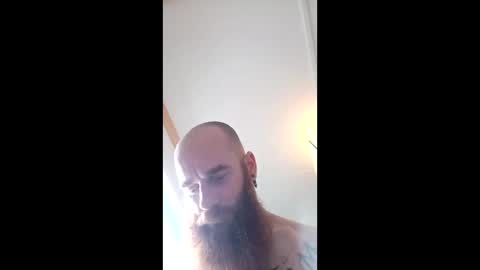 Snapshot of ddannadd chatting on 12.18.25 ddannadd online show from 12.18.25