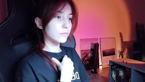 Snapshot of dead_girll chatting on 06.21.26 freak online show from 06.21.26