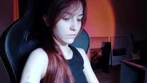 Snapshot of dead_girll chatting on 06.24.26 freak online show from 06.24.26