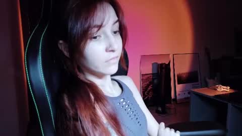 Snapshot of dead_girll chatting on 06.28.26 freak online show from 06.28.26