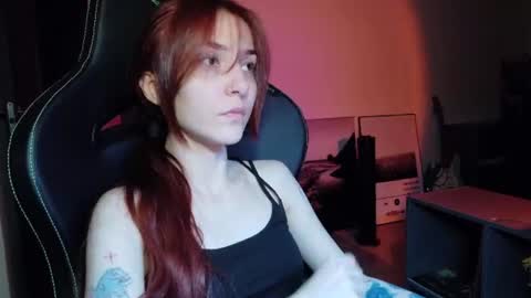 Snapshot of dead_girll chatting on 08.08.26 freak online show from 08.08.26