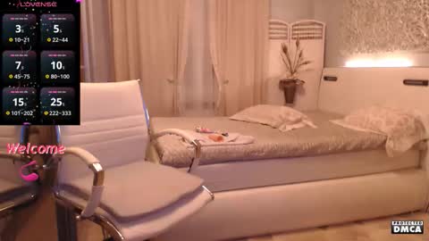 Snapshot of dealux_ chatting on 03.07.26 DeaLux online show from 03.07.26