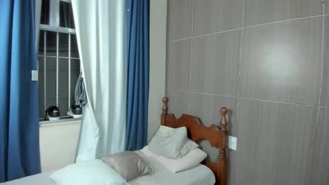 Snapshot of deanlek chatting on 02.26.25 Dean online show from 02.26.25