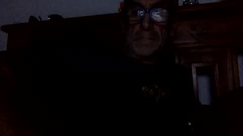 Snapshot of deanofflove2210 chatting on 12.29.24 deanofflove2210 online show from 12.29.24