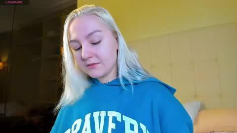 Debbie Mon Tue Fri Sun Sat GMT 3 1000am - 0400pm  online show from 02.27.26