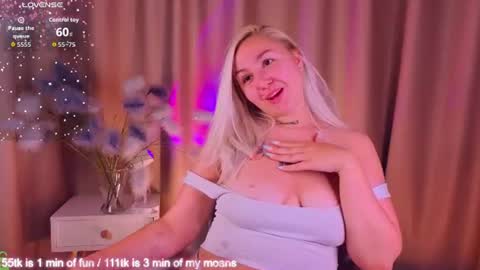 Debbie Mon Tue Fri Sun Sat GMT 3 1000am - 0400pm  online show from 07.30.26