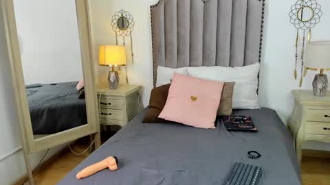 Debora online show from 02.17.25