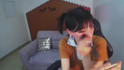 Snapshot of deborah_t chatting on 02.18.25 debora online show from 02.18.25