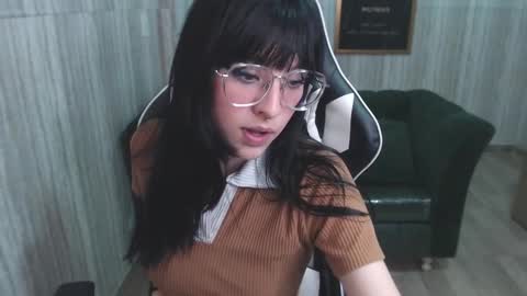 Snapshot of deborah_t chatting on 03.03.25 debora online show from 03.03.25