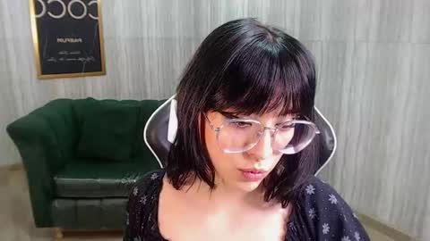 Snapshot of deborah_t chatting on 03.06.25 debora online show from 03.06.25