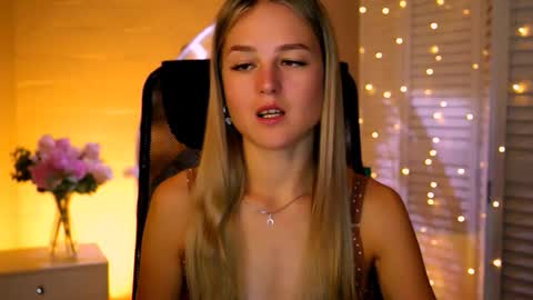 Debora online show from 11.13.25