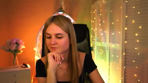 Snapshot of deboralarson chatting on 03.08.26 Debora online show from 03.08.26