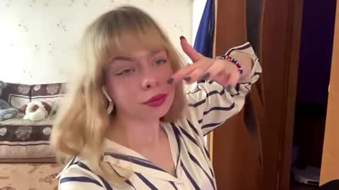 Snapshot of deboraschurer chatting on 07.14.26 Jenny online show from 07.14.26