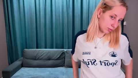 Snapshot of debrabanks chatting on 02.14.26 Maria online show from 02.14.26