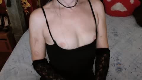 Snapshot of debramilf chatting on 12.08.24 DebraMilf online show from 12.08.24