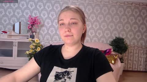 Snapshot of debramust chatting on 12.28.24 debramust online show from 12.28.24