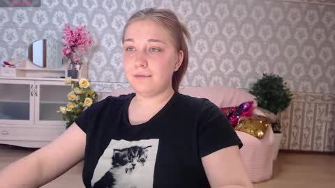 Snapshot of debramust chatting on 12.28.24 debramust online show from 12.28.24