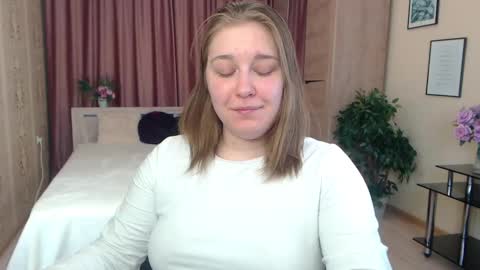 Snapshot of debramust chatting on 01.11.25 debramust online show from 01.11.25