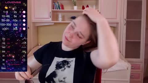 Snapshot of debramust chatting on 02.21.25 debramust online show from 02.21.25