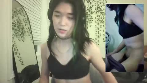 deciduousdoll online show from 09.22.25