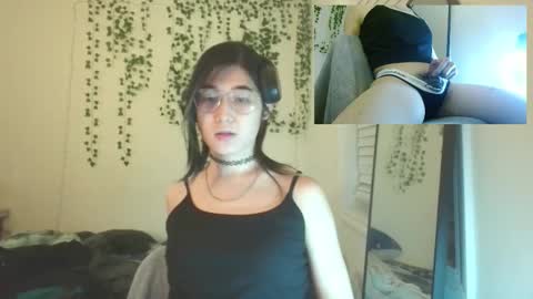 deciduousdoll online show from 01.12.26