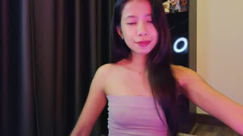 deedeedoll online show from 05.05.26