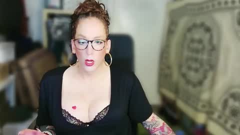 Snapshot of deeliah chatting on 12.14.24 Deeliah online show from 12.14.24