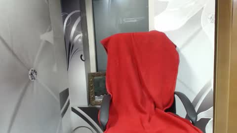 hi guys i m a cute milf i m here for good time and nice people pls be respectfool and enjoy me online show from 05.10.26