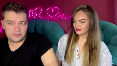 Snapshot of deeplookscouple chatting on 09.14.25 deeplookscouple online show from 09.14.25