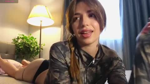 Snapshot of deeptalkss_ chatting on 08.05.26 Eva online show from 08.05.26