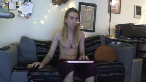 Snapshot of definatelyvegan chatting on 10.12.25 definatelyvegan online show from 10.12.25