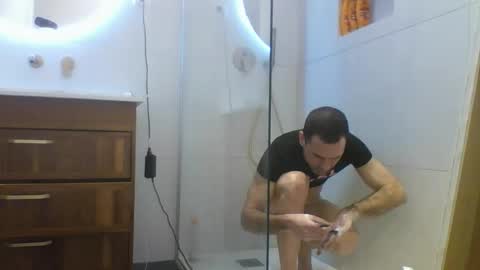 Snapshot of definitelysasha_ chatting on 02.14.26 definitelysasha_ online show from 02.14.26