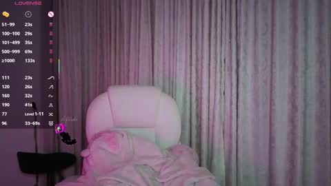 Stephanie.e  online show from 09.12.25