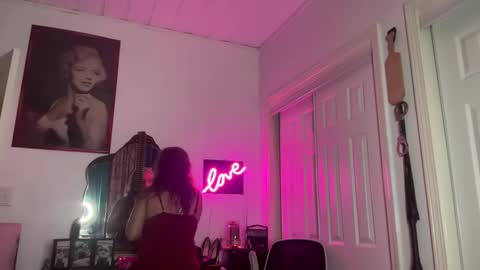 Snapshot of degeneratesaint chatting on 09.17.25 Tori online show from 09.17.25